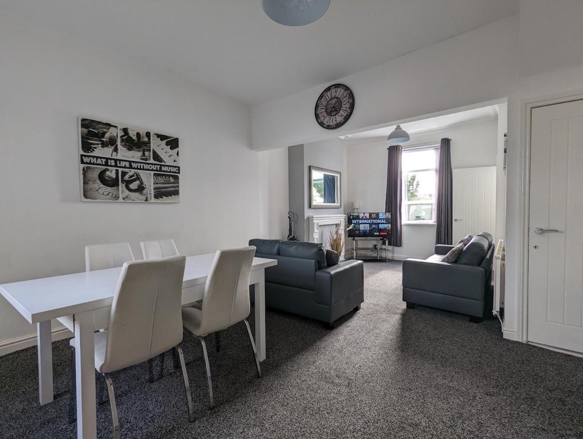בלקפול Seymour Home Free Allocated Parking מראה חיצוני תמונה
